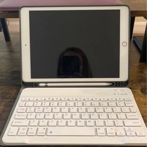 Apple iPad 7th generation 32GB Wi-Fi in rose gold